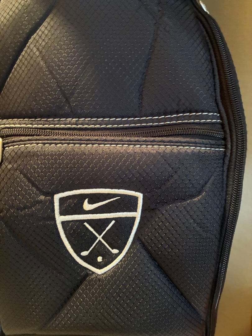 希少　Nike ブラック キャディバッグ フード付き