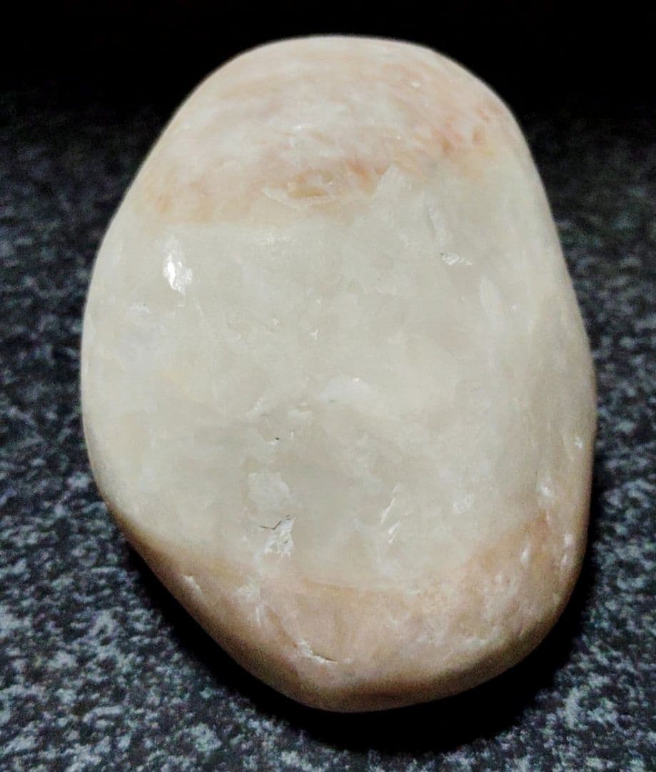 ★翡翠原石★糸魚川クリノゾイサイト【小滝・転石・磨き244ｇ】