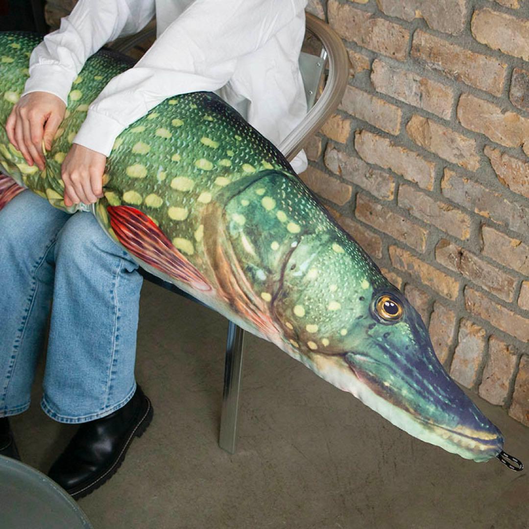 DULTON FISHES PIKE 195 クッション抱き枕