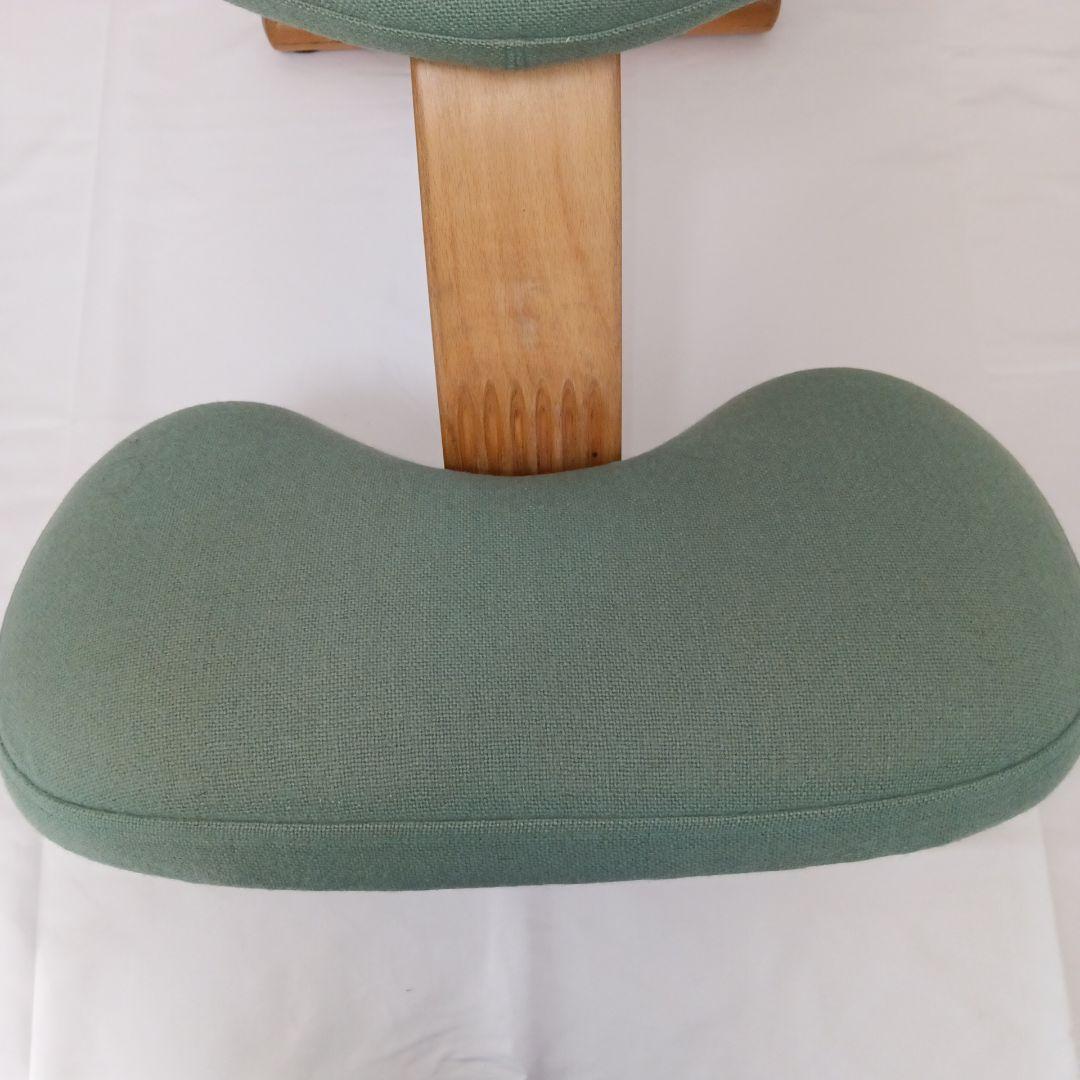 【送料無料】Rybo リボ社 バランスチェア イージー 姿勢矯正 椅子