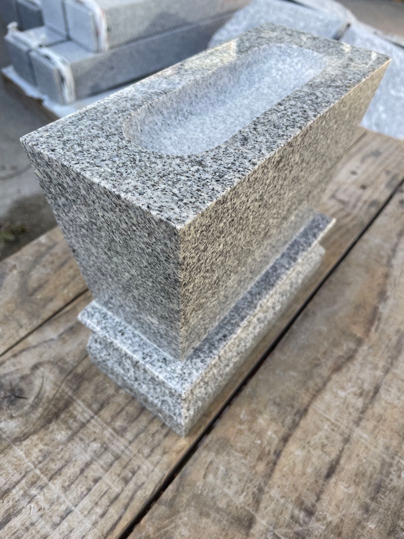 水鉢　国産品　花沢石　手作り　お墓