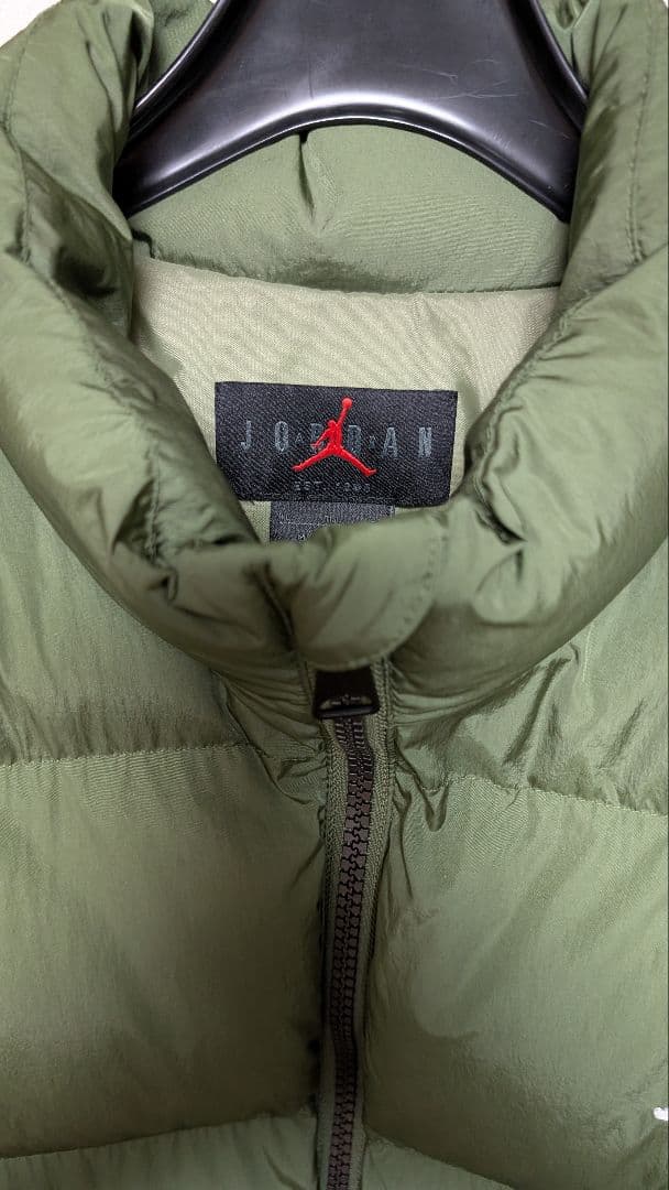 エアジョーダン エッセンシャル パファー ジャケット