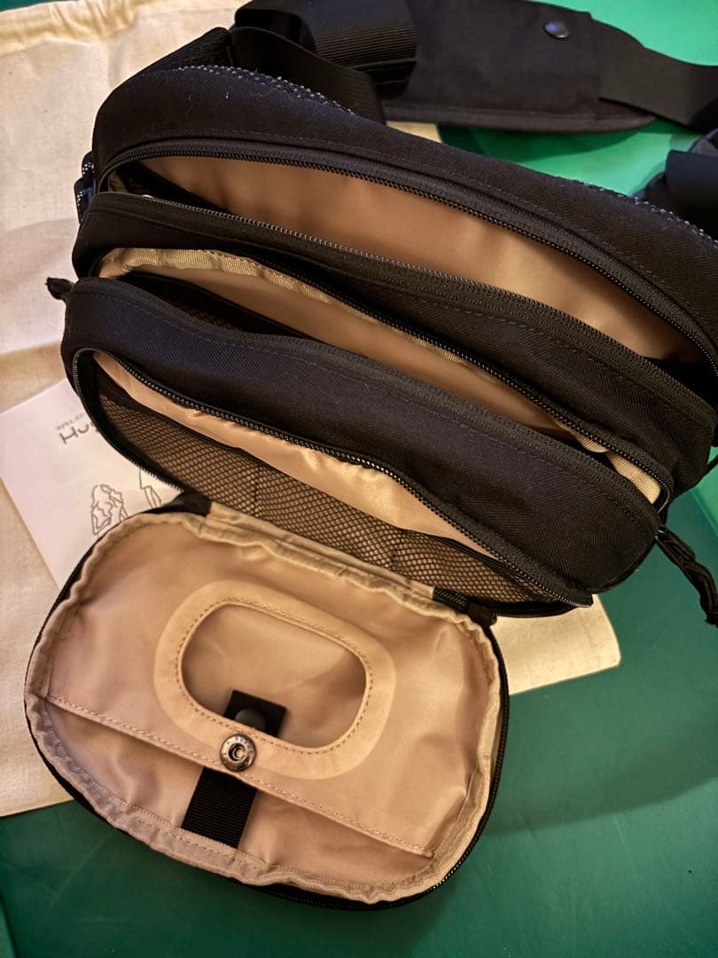 ヒップシート　Hugoo