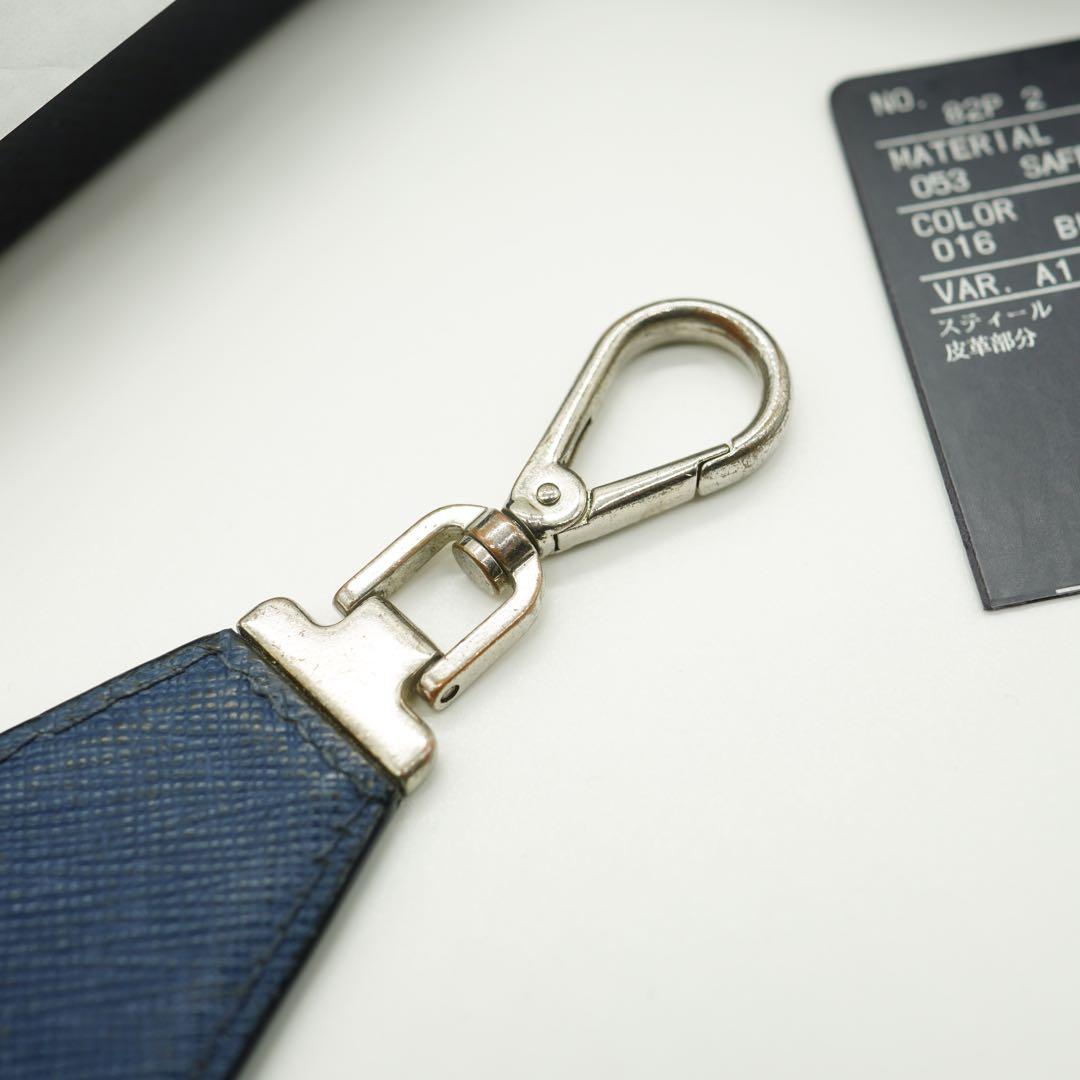 PRADA サフィアーノレザー キーリング　キーホルダー　ネイビー