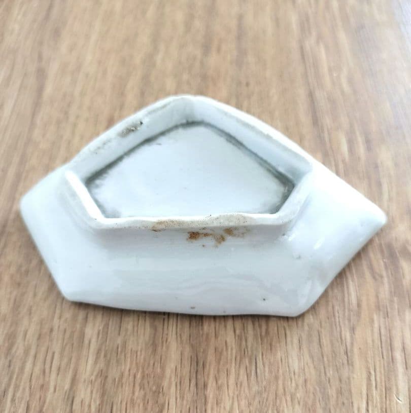 お値下げしました、古伊万里　染付　富士山型・三保松原図　豆皿