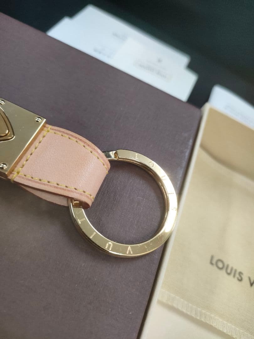 LOUIS VUITTON レザー キーホルダー未使用ポルトクレヴァレ新品未使用