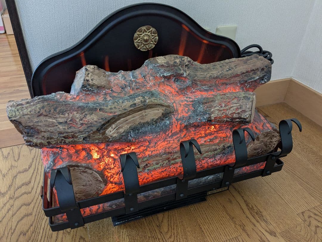 再再お値下げ❗️薪型暖炉電気ヒーター ライト付き