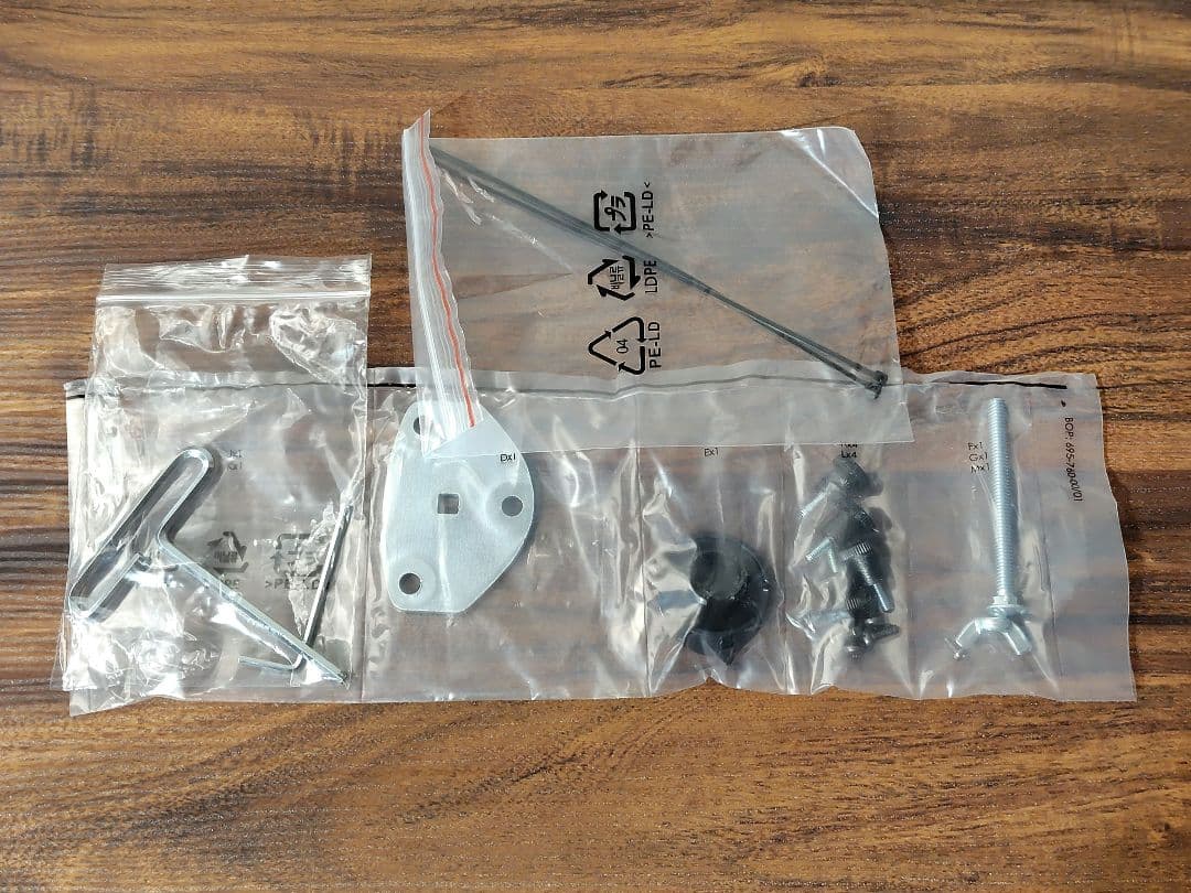 モニターアーム シングルモニター 最大32インチ（11.3 kg）