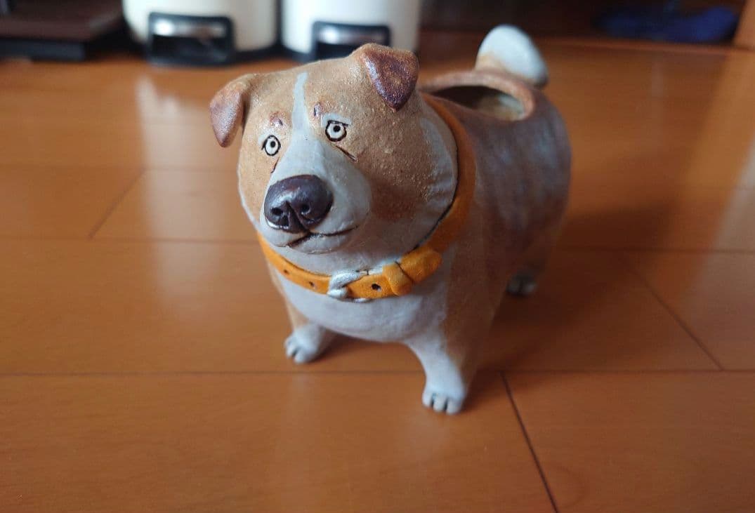 かとうゆみ　犬と小鳥の植木鉢