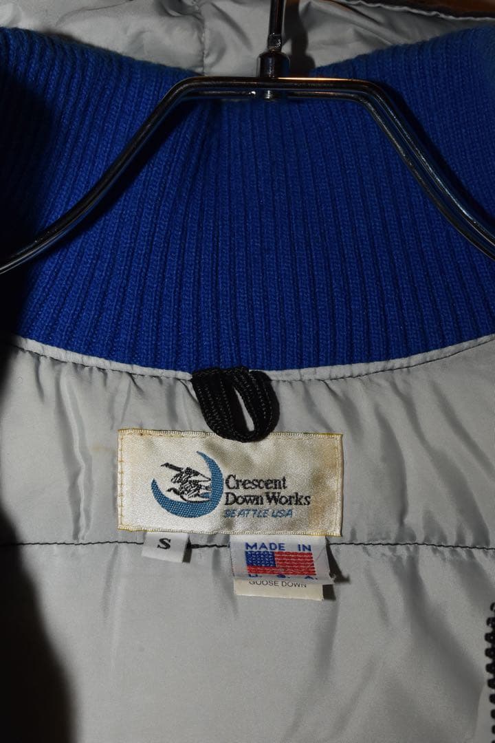 Crescent down worksブラックダウンジャケット フード付き