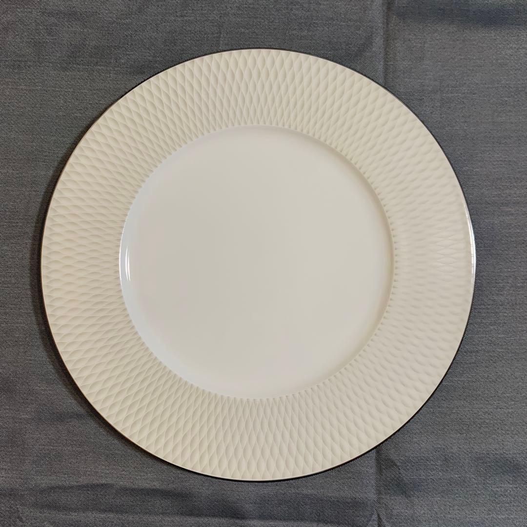ナルミ　プロ　スタイル　ラッフル　プラチナ　ディナープレート　シルバー　大皿