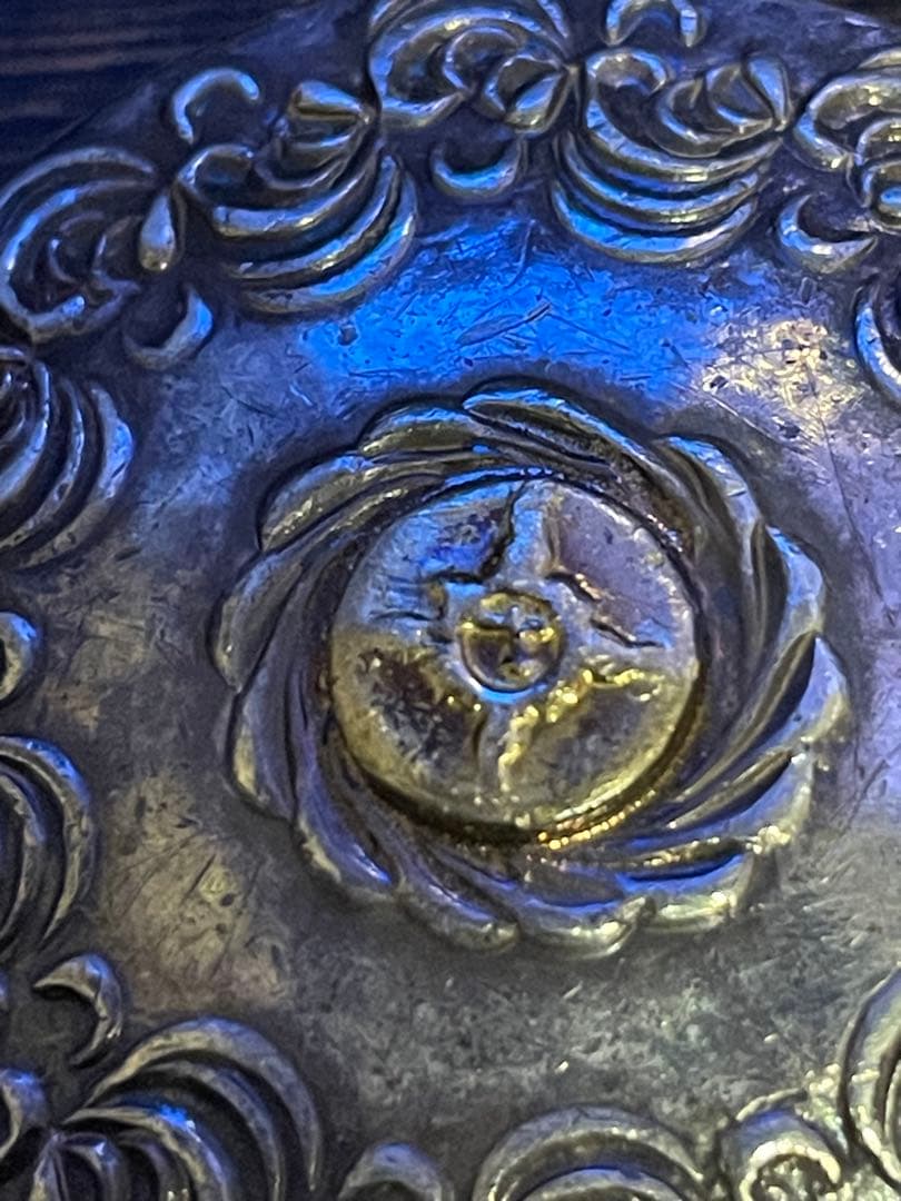 ファーストアローズ K18付 浮きカラ草彫りコンチョ