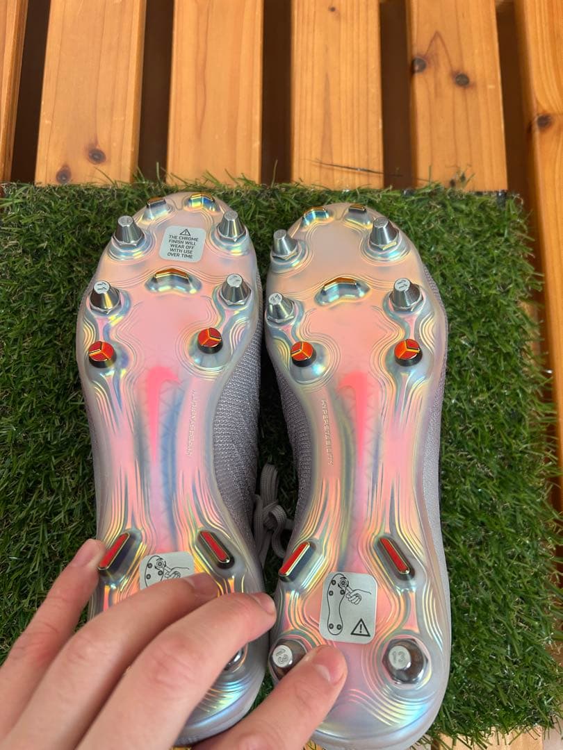 ナイキ　ファントム GX 2 エリート SG-PRO P 24.5 取り替え式