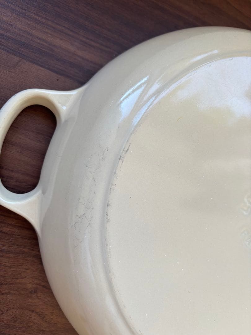 LE CREUSET 26cm ビュッフェキャセロール　メレンゲ