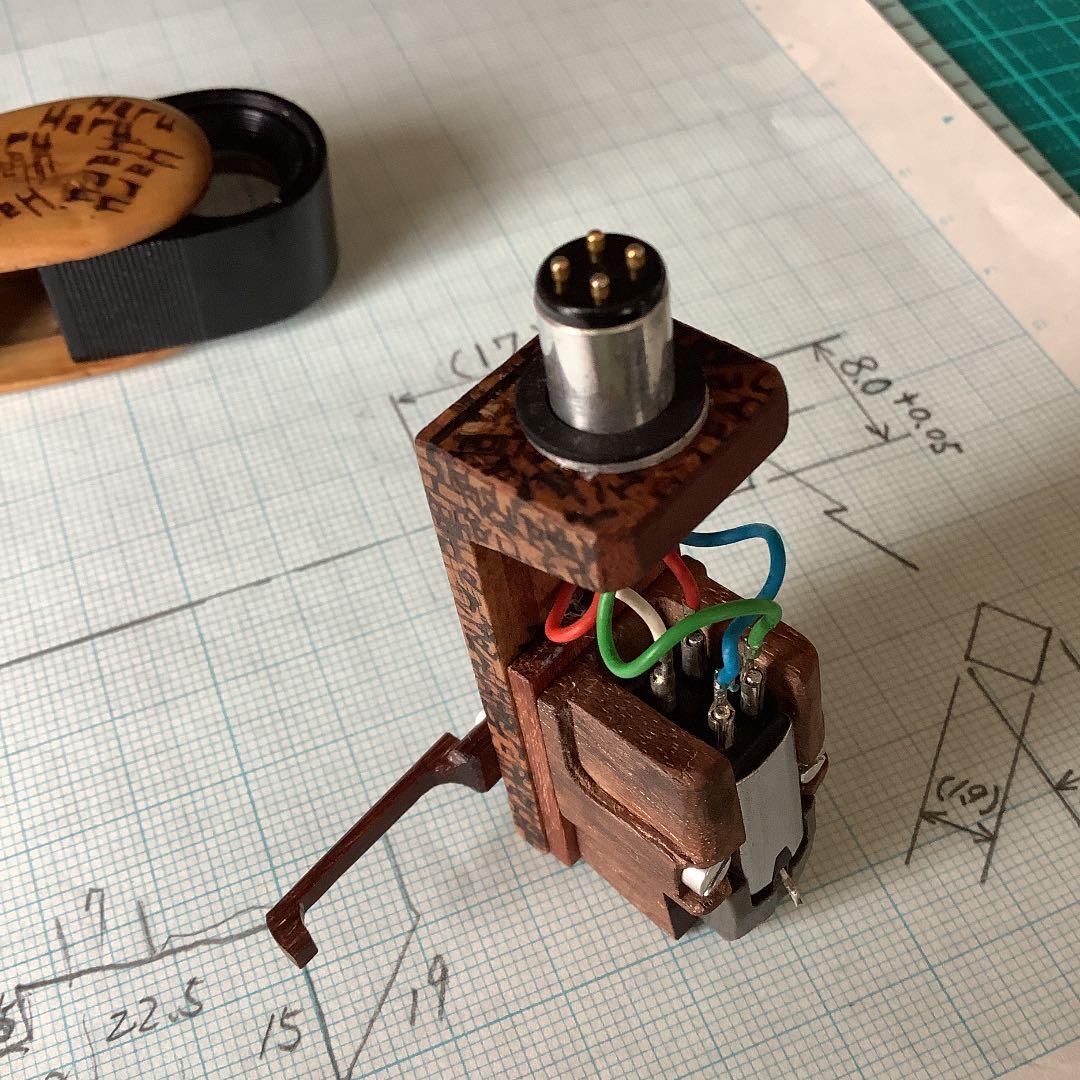 木のヘッドシェル、カートリッジ(ビクター)、針(未使用)
