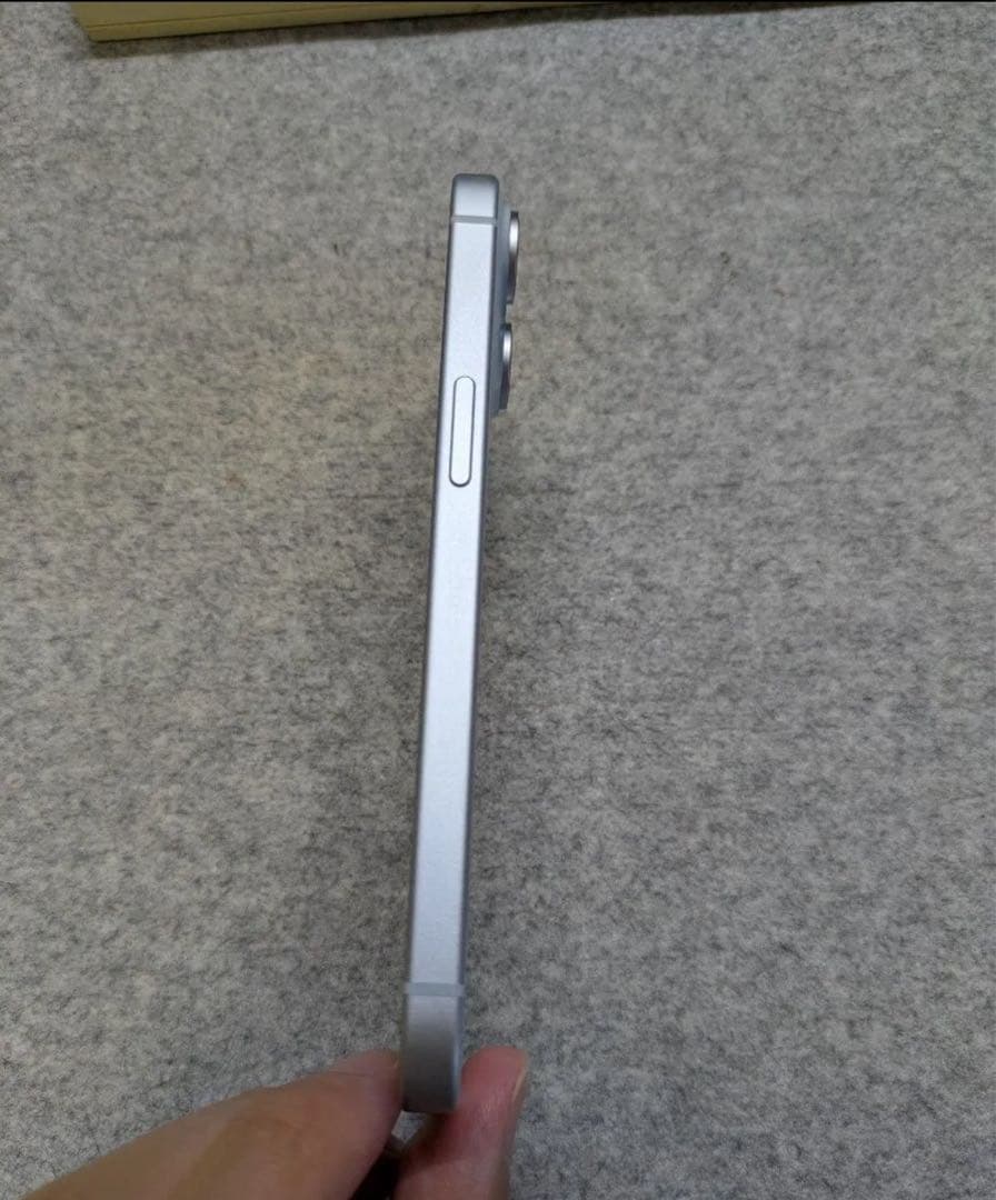 iPhone15 128GB ブルー