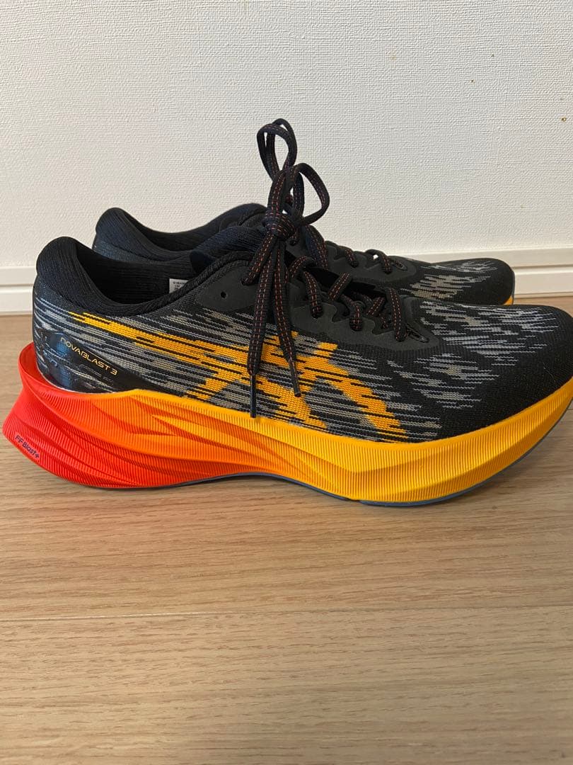 asics アシックス NOVABLAST3 ノヴァブラスト3 26.5㎝