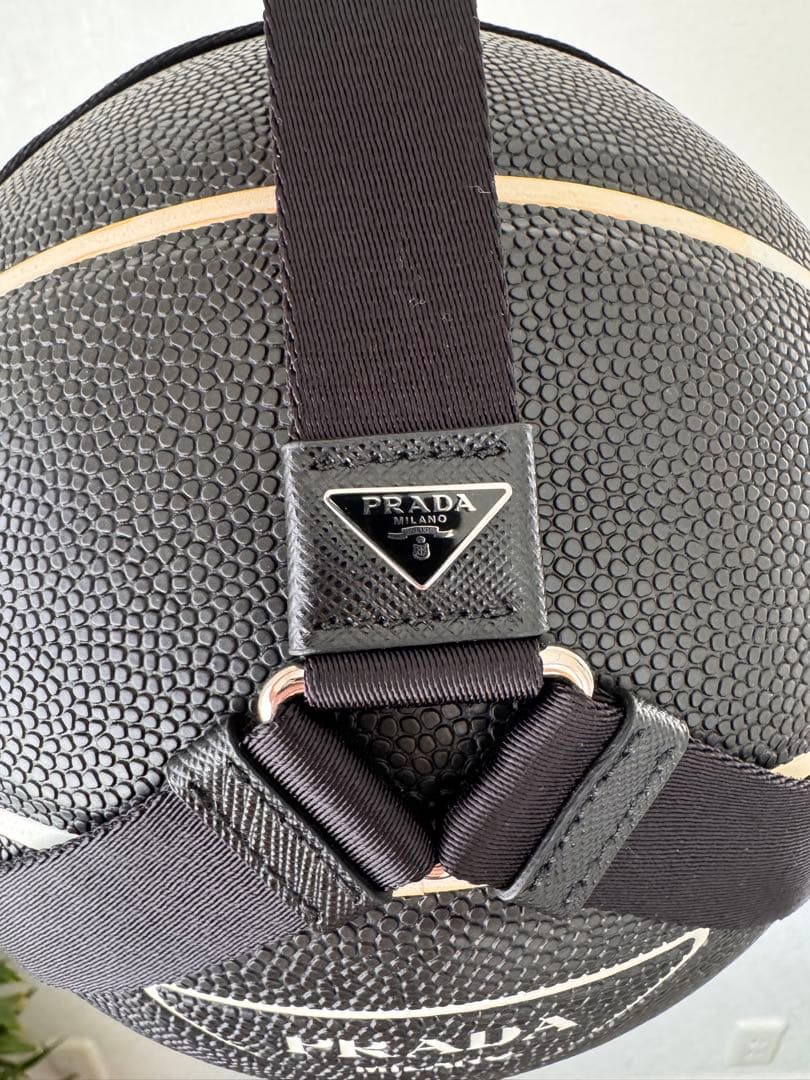 PRADA（プラダ）バスケットボール