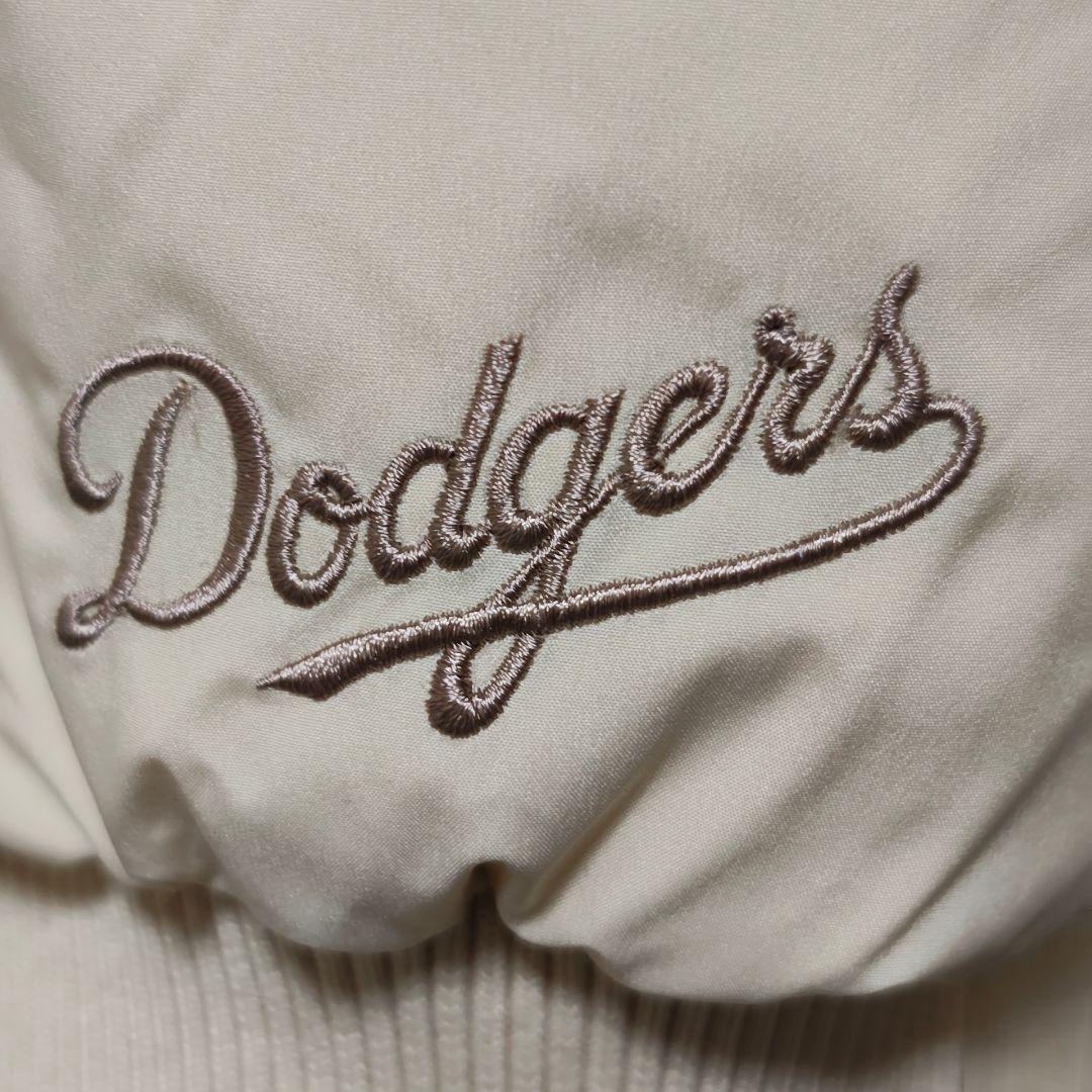 NEW ERA ニューエラ×ドジャース　ダウンジャケット　ベージュ　M