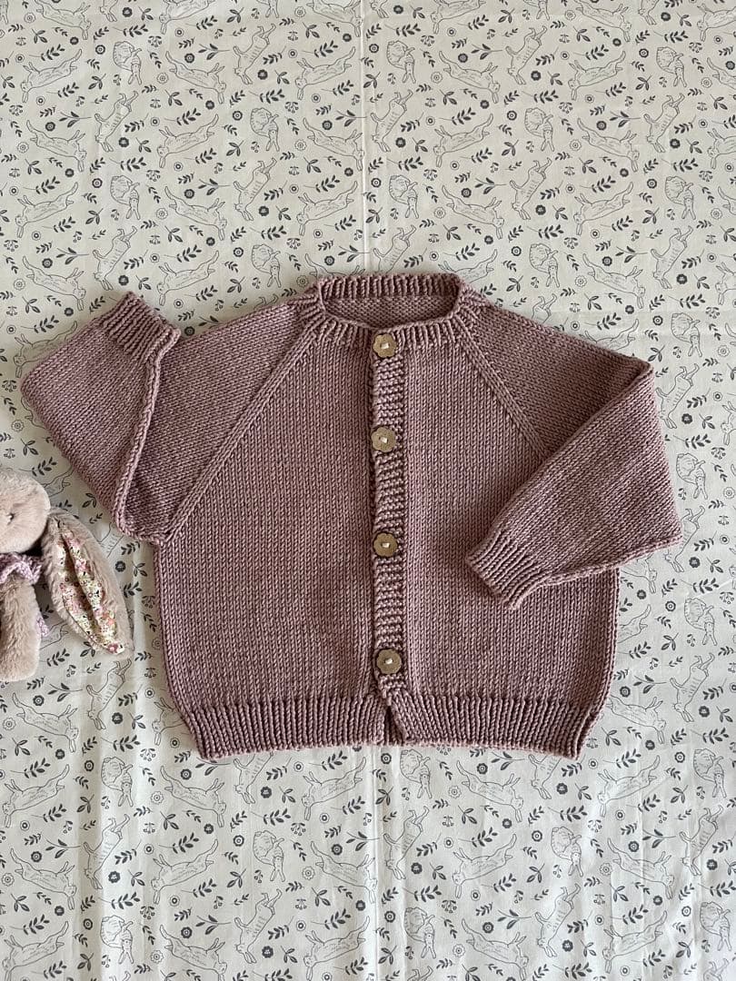 カーディガンとスカートセット　babytoly Misha&Puff風