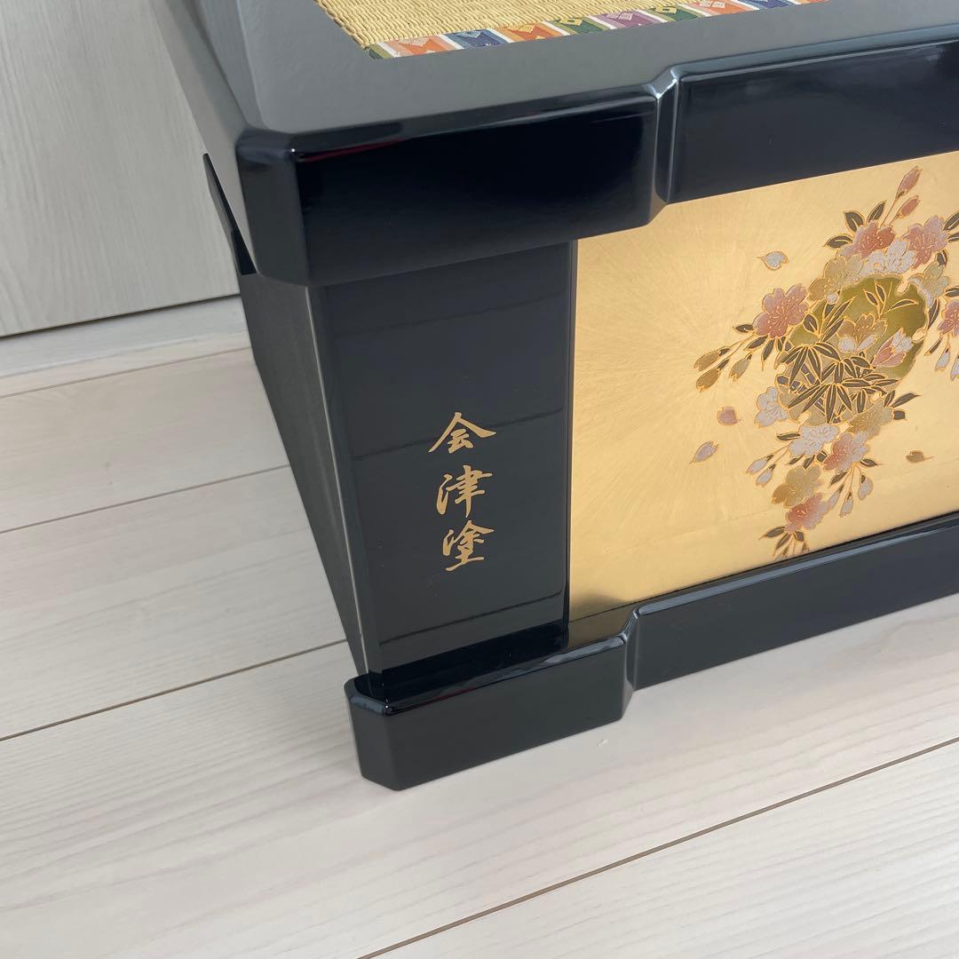 雛人形　親王飾り　収納箱　黒色木製　雛人形飾り台のみ　金色装飾