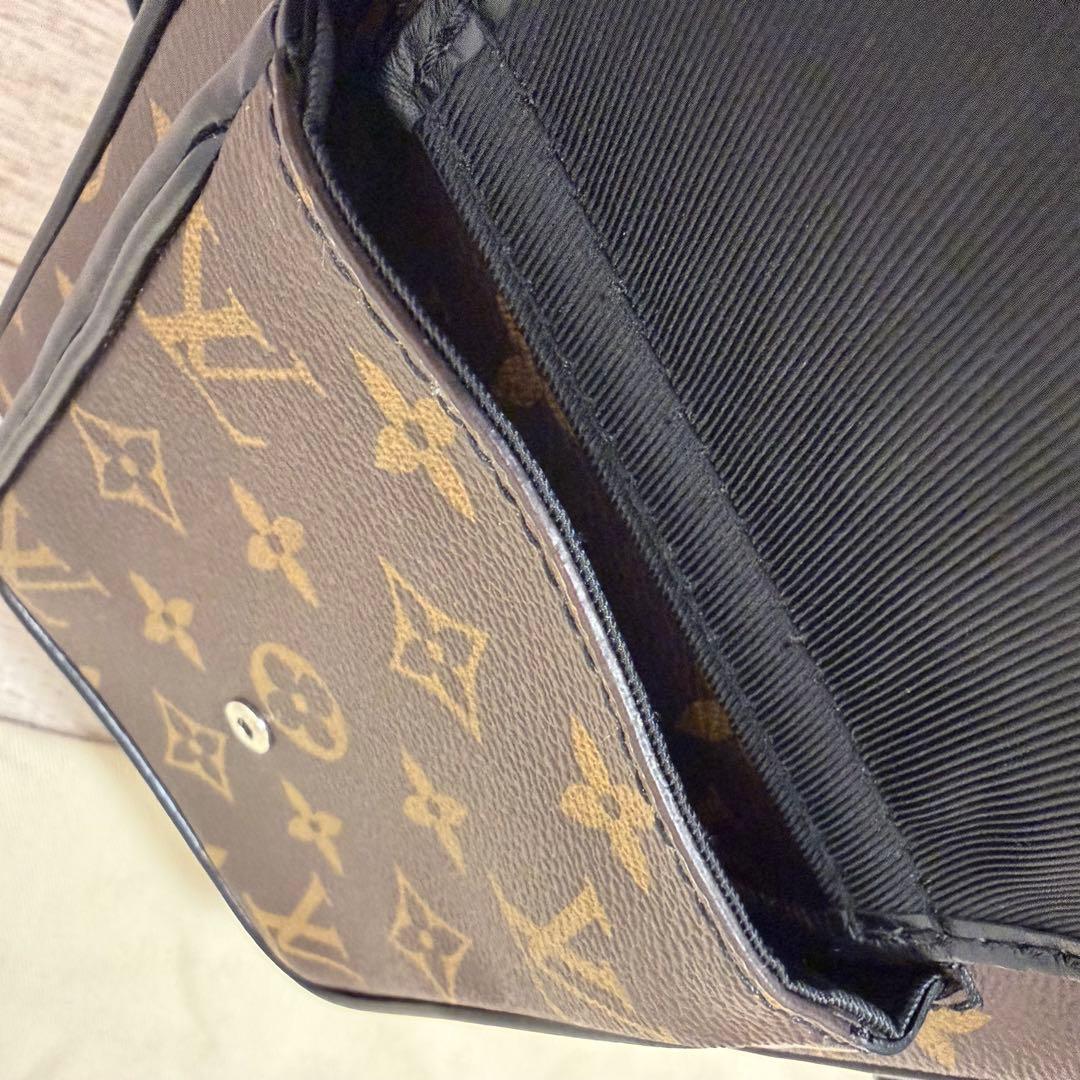 LOUIS VUITTON クリストファー ウェアラブル ウォレット