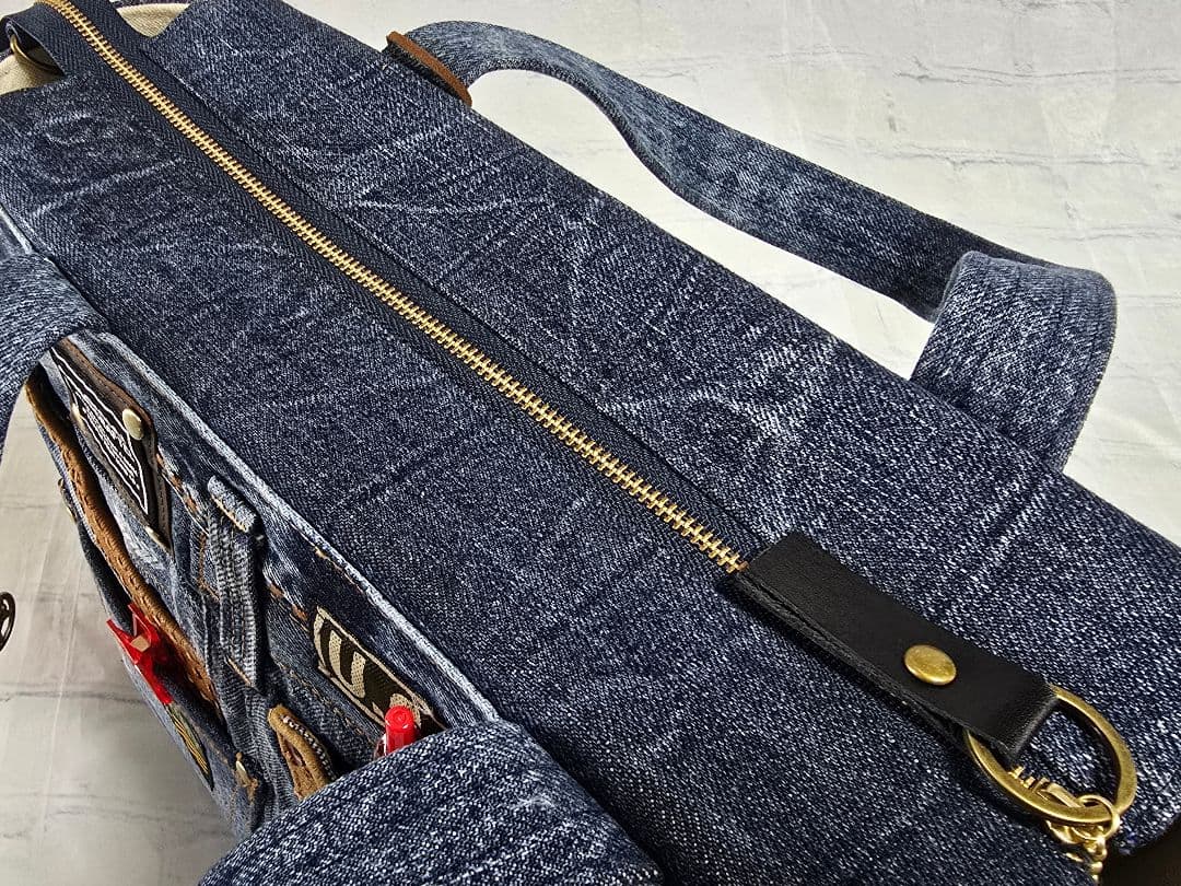 デニムリメイクトートバッグ 大きめ 上部ファスナー ＆サコッシュ 本革使用