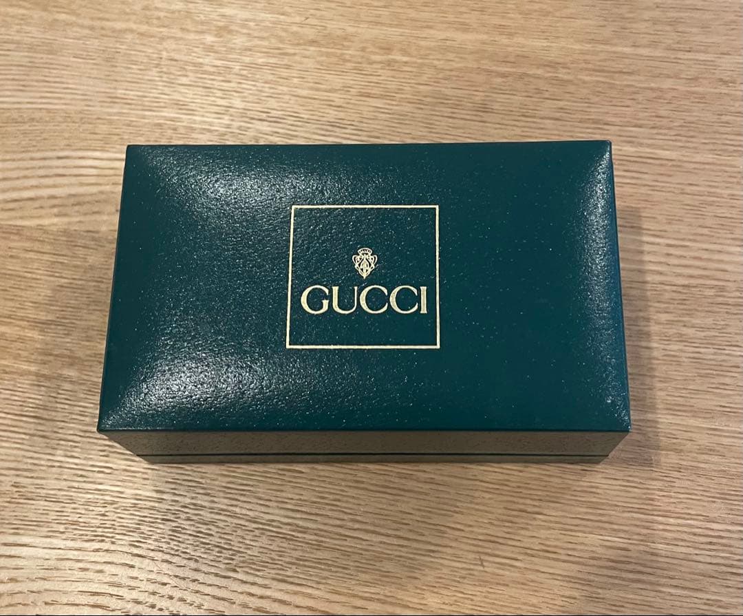 GUCCI チェンジベゼル　ゴールドウォッチ