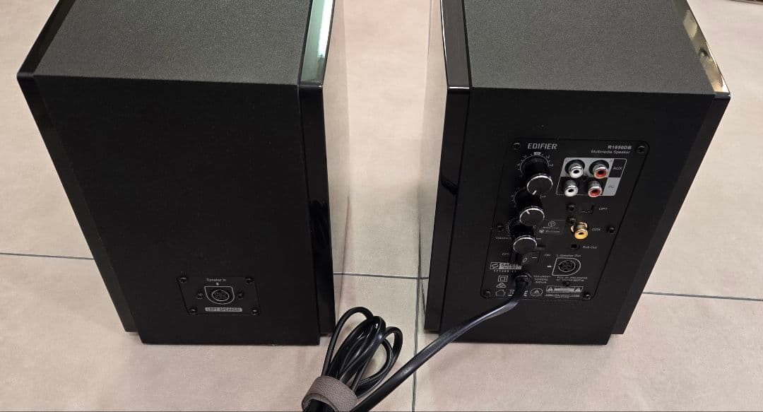 ヨッシー　EDIFIER R1850DB