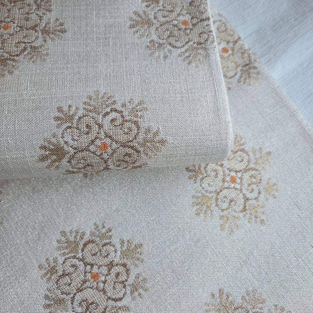 上品な織と煌めき　華文様の袋帯