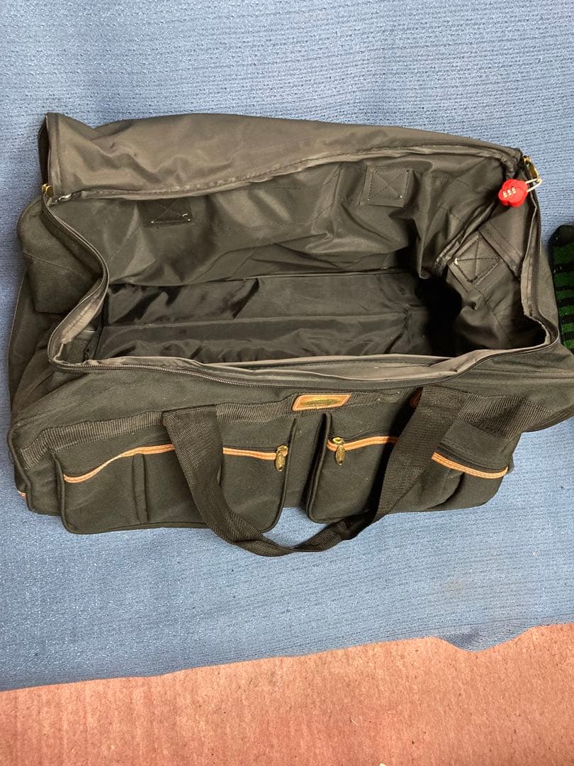 キャリーバック　トランスワールド　旅行　大きい　カバン　黒 耐久性　ビジネス