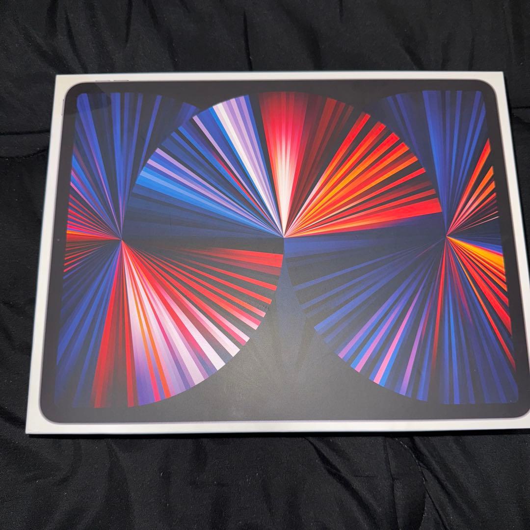 iPad Pro 12.9インチ (第5世代) 512GB セルラー キーボード