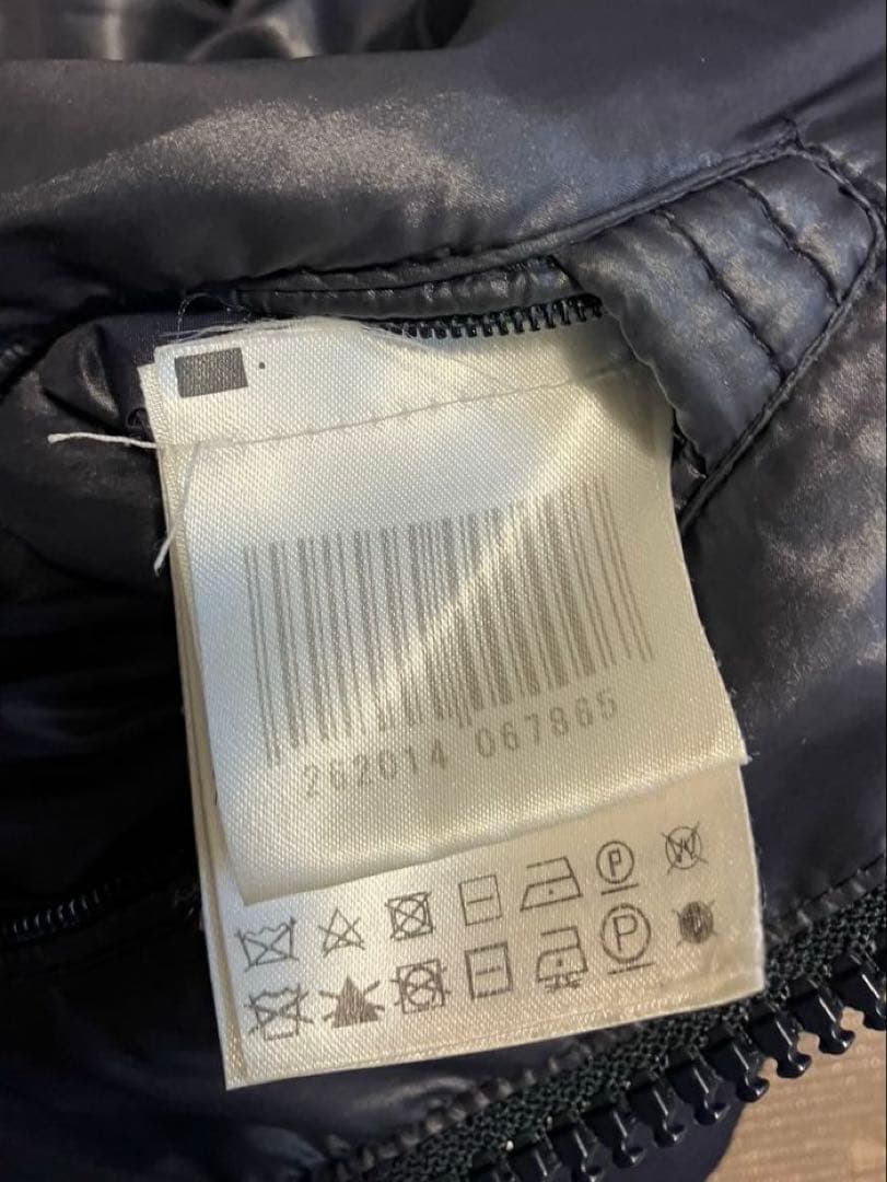 期間限定　値引き（1/25まで）Moncler ネイビー ダウンジャケット