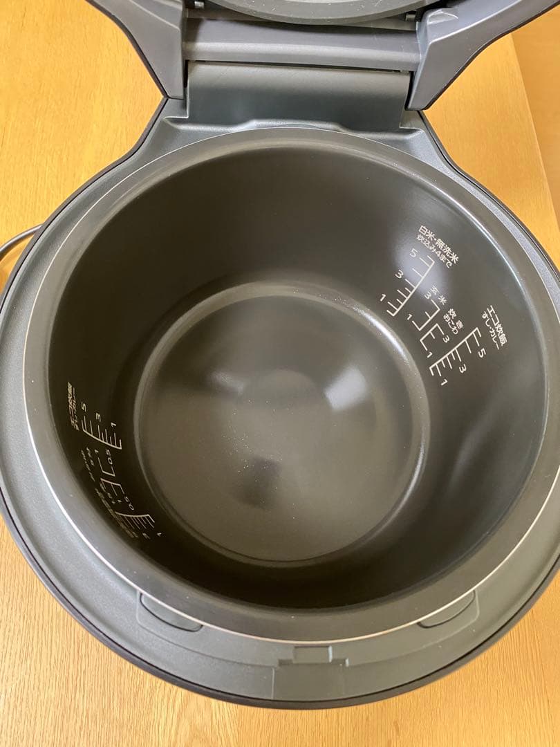 パナソニック IHジャー炊飯器（5.5合炊き）　SR-H10B-K