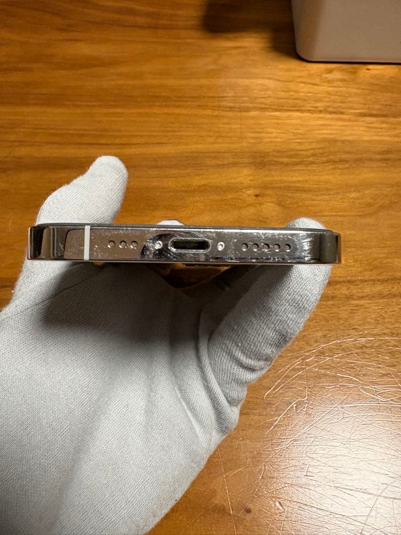 iPhone 12 pro 256GB シルバー 画面割れ・背面割れ無し