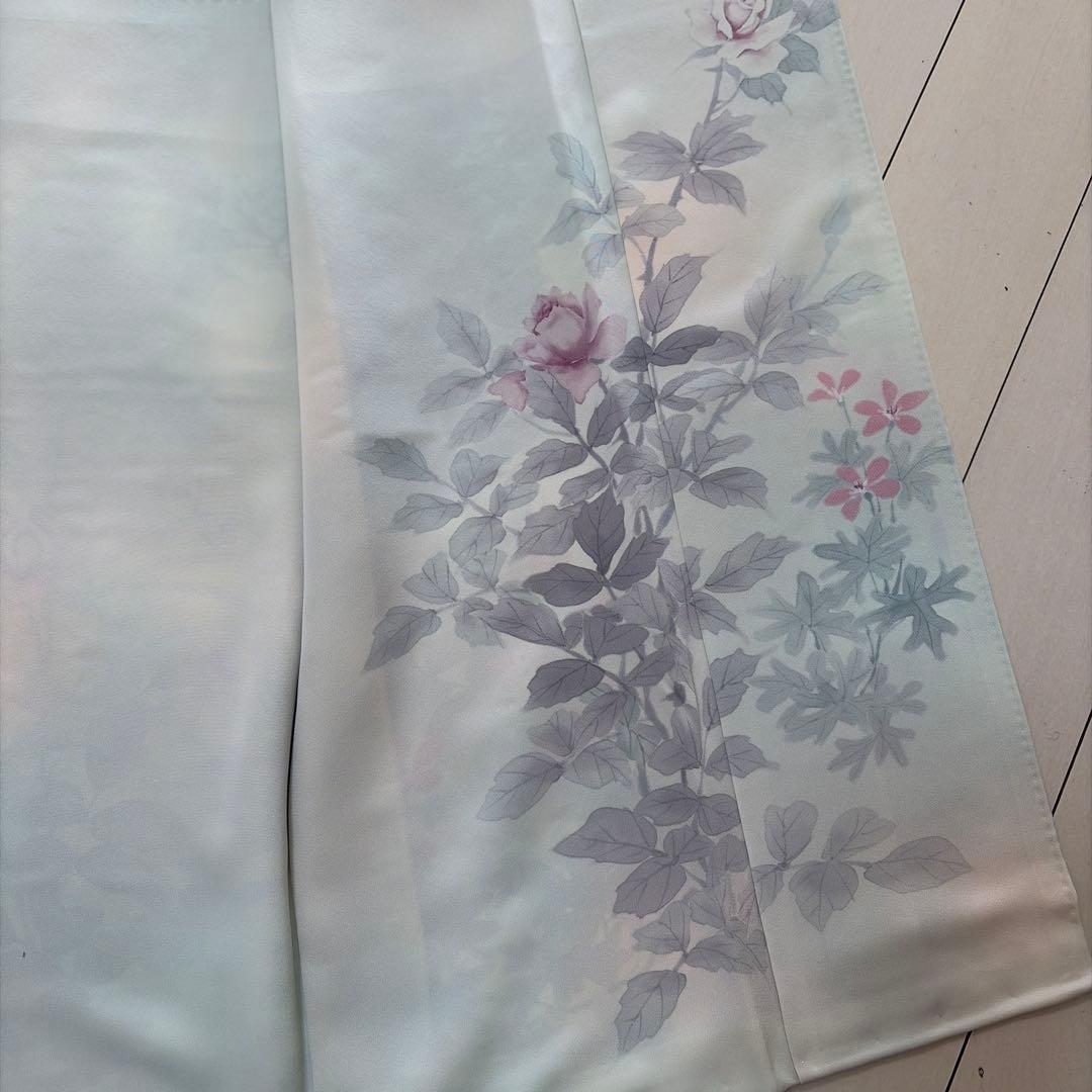 ■E5803■未使用品■正絹縮緬■落款　藍白色　薔薇柄　袷訪問着■160/66