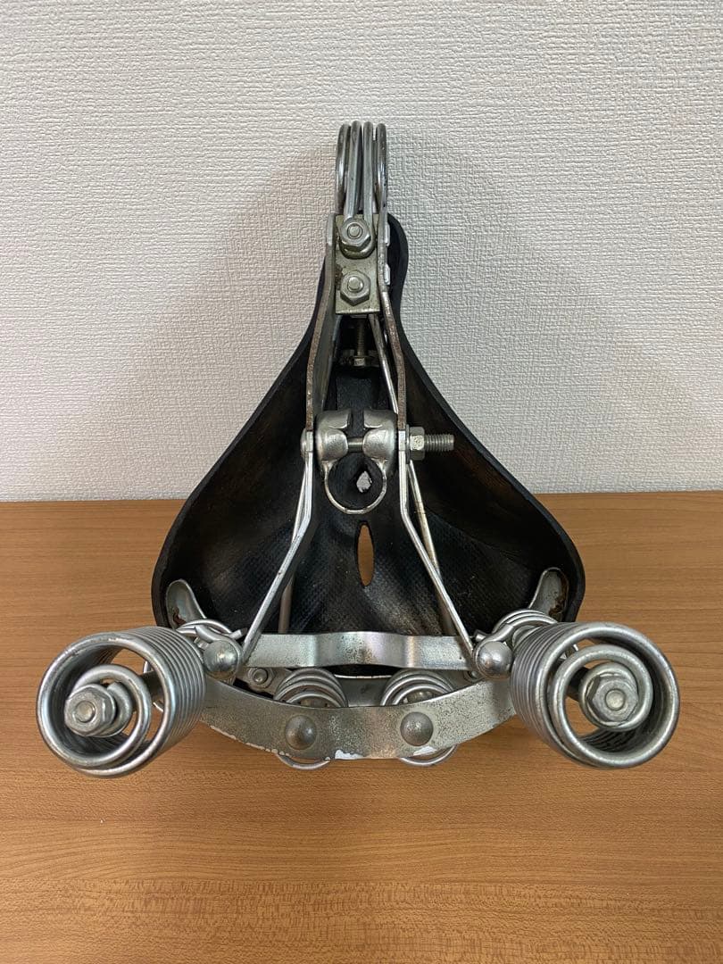 自転車　オランダ製　レザーサドル　Lepper Primus