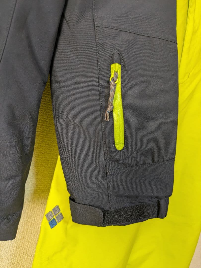 美品　キッズ150 スキーウエア上下セット　ネイビー　イエロー