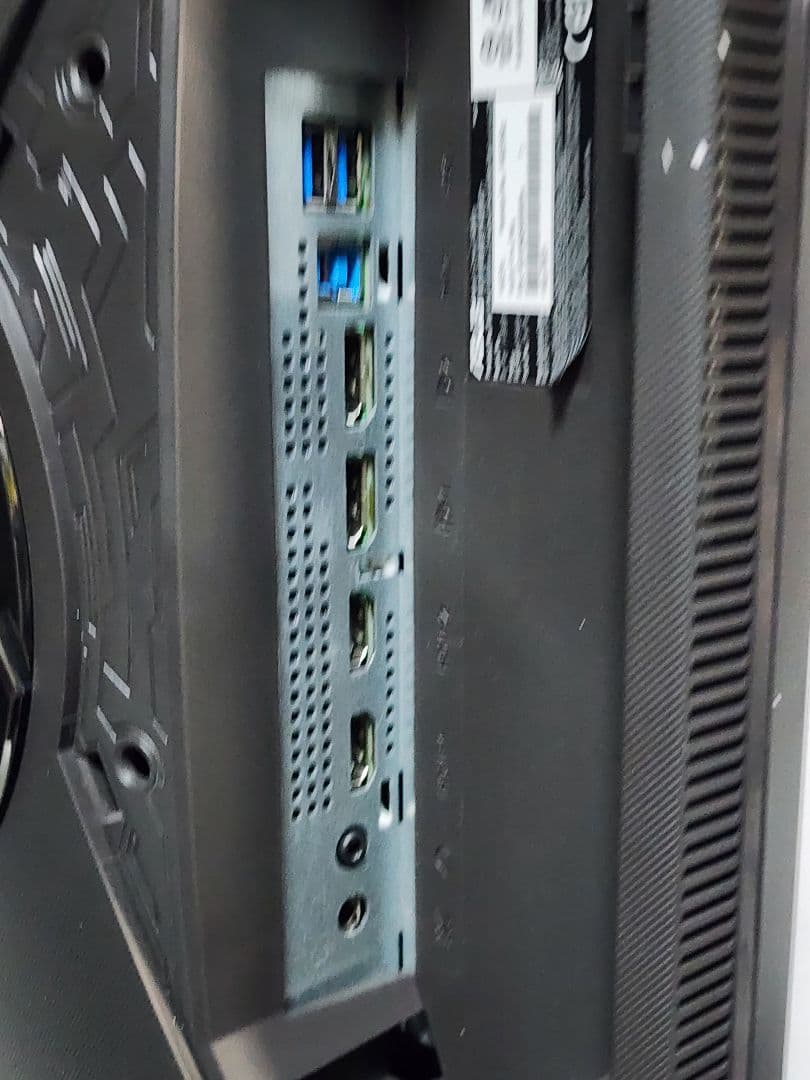 ROG STRIX XG27UQ 27インチ4K 144HZ HDR モニター