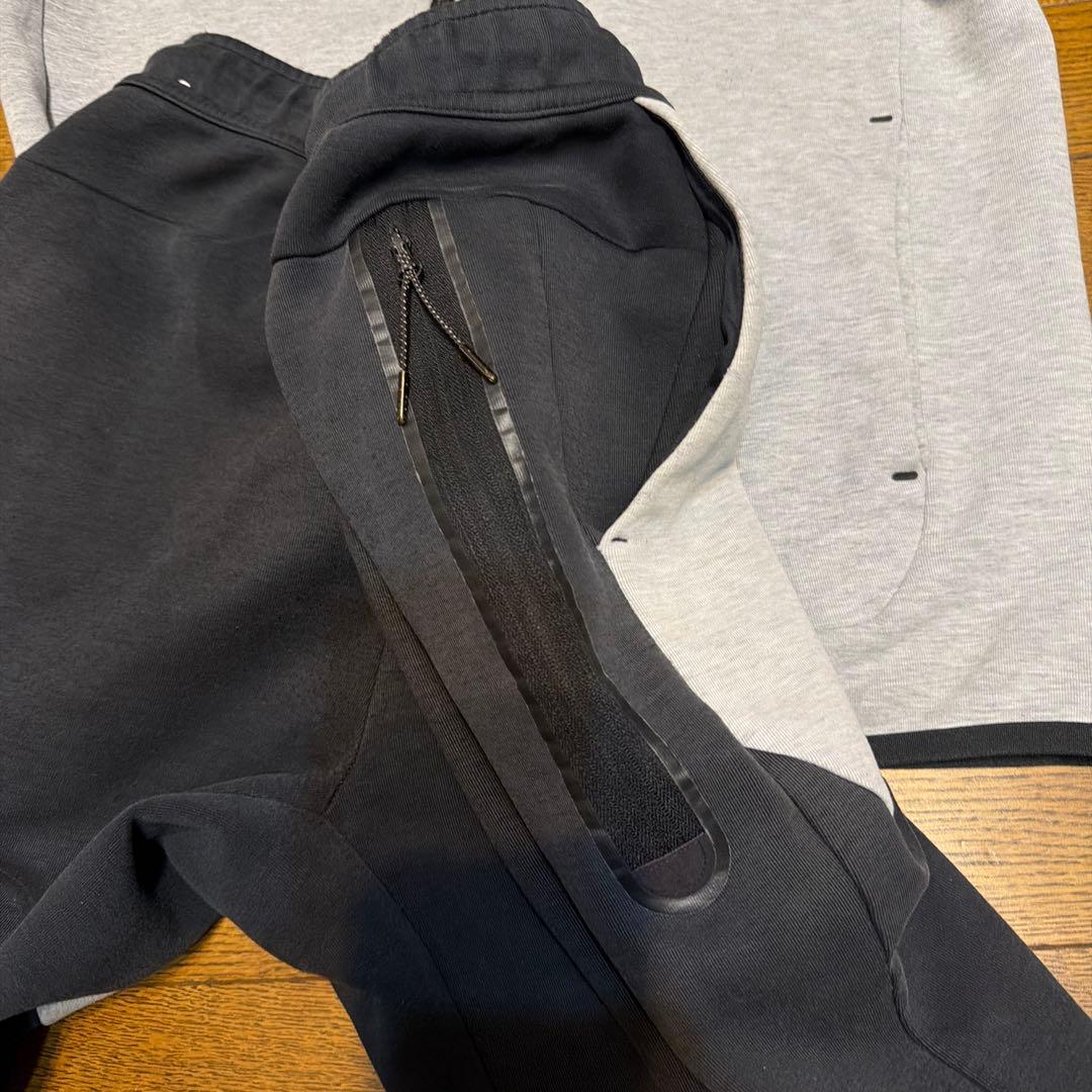 NIKEテックフリース　ブラックグレー