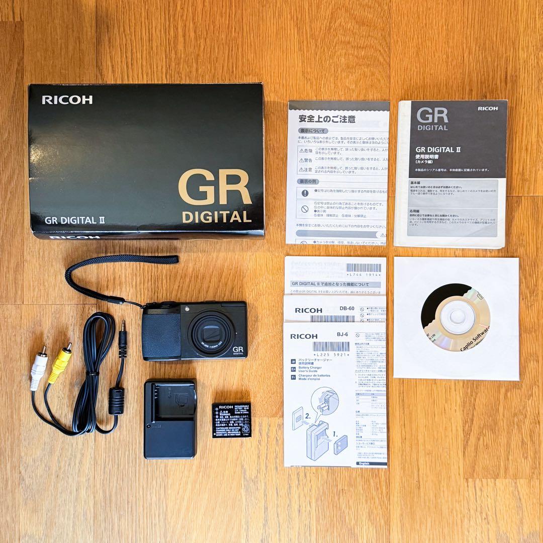 【極美品・975ショット】RICOH GR DIGITAL II デジタルカメラ
