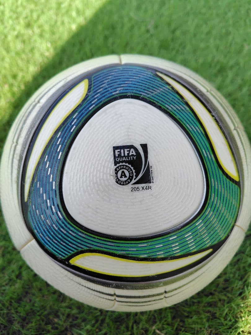 空気漏れ有り　adidas SPEEDCELL スピードセル公式球