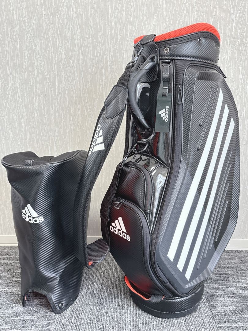 アディダス 迫力の9.5型 合成革製キャディバッグ