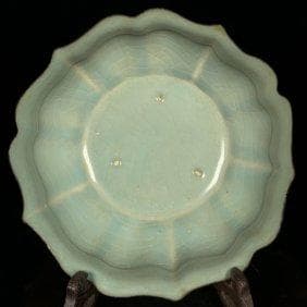 如窯龍文花口筆洗器