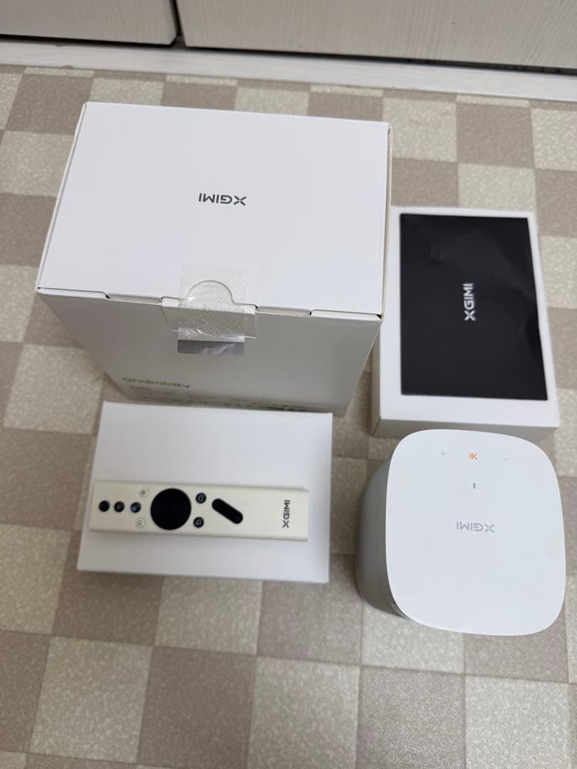 XGIMI mogo XJ03W　プロジェクター