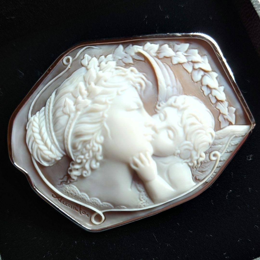 チーロ・アッカニート氏作　シェルカメオ　K18WG ブローチ　ペンダント