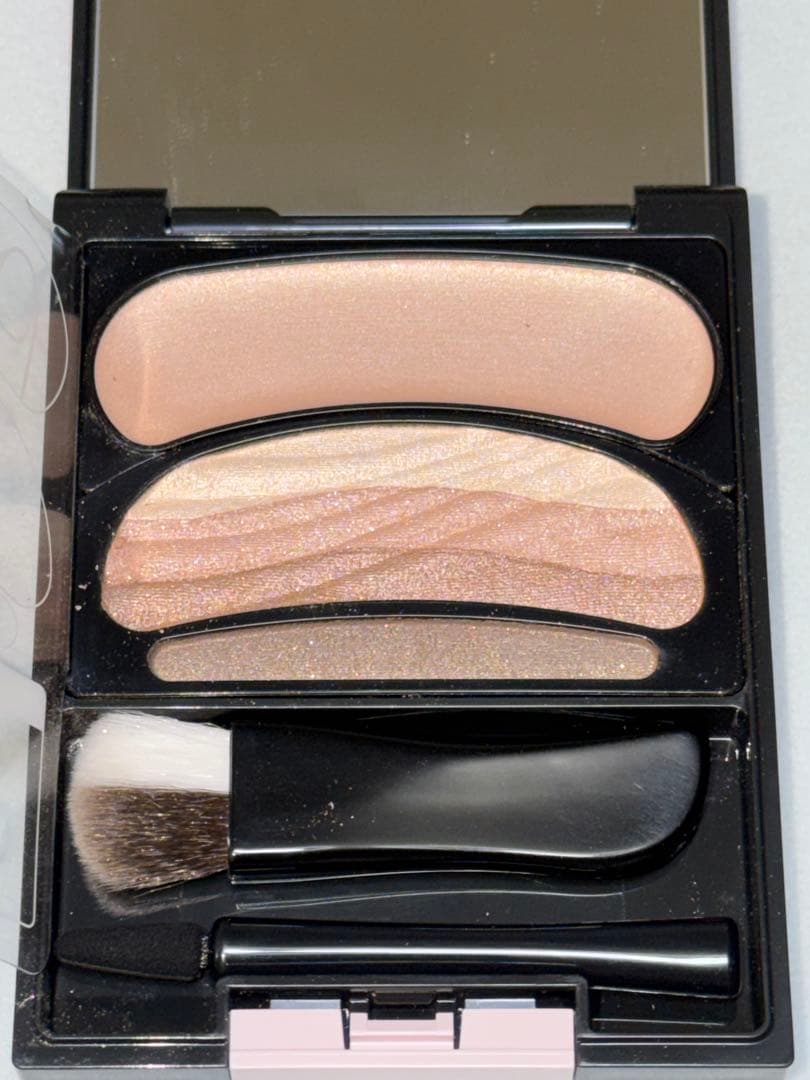 オーブ　AUBE ブラシひと塗りシャドウN SC02 シースルーベージュ