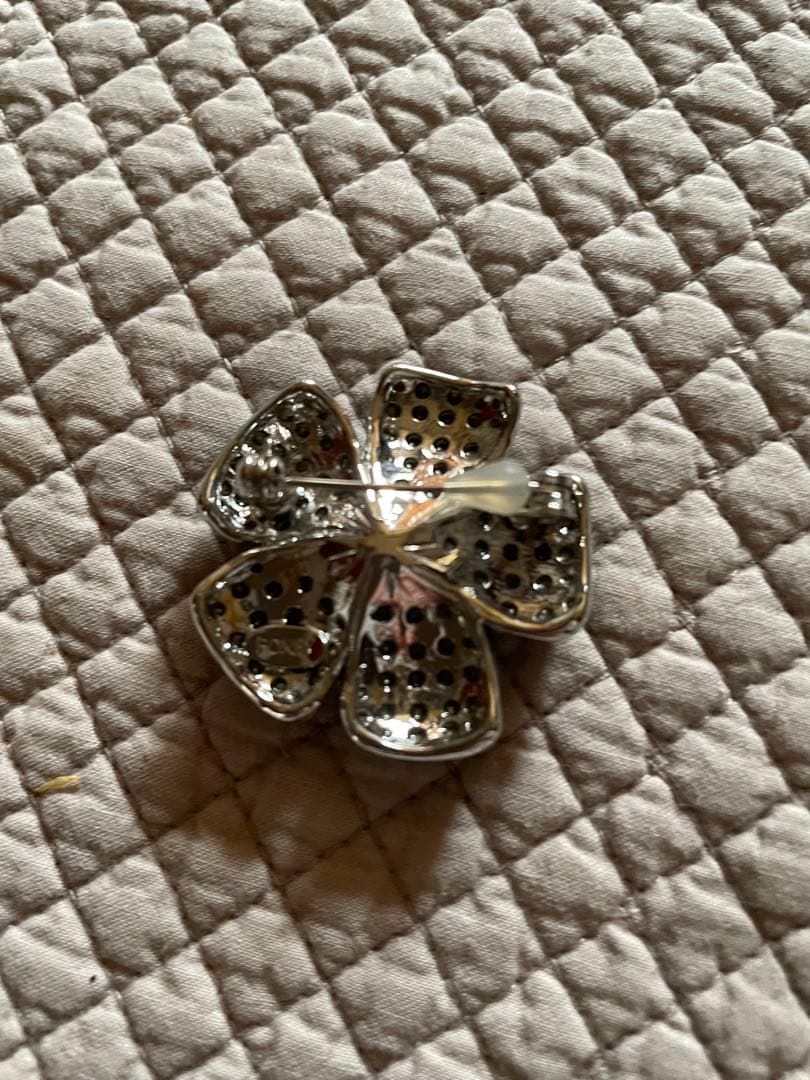 Foxey ブローチ FLEUR 未使用