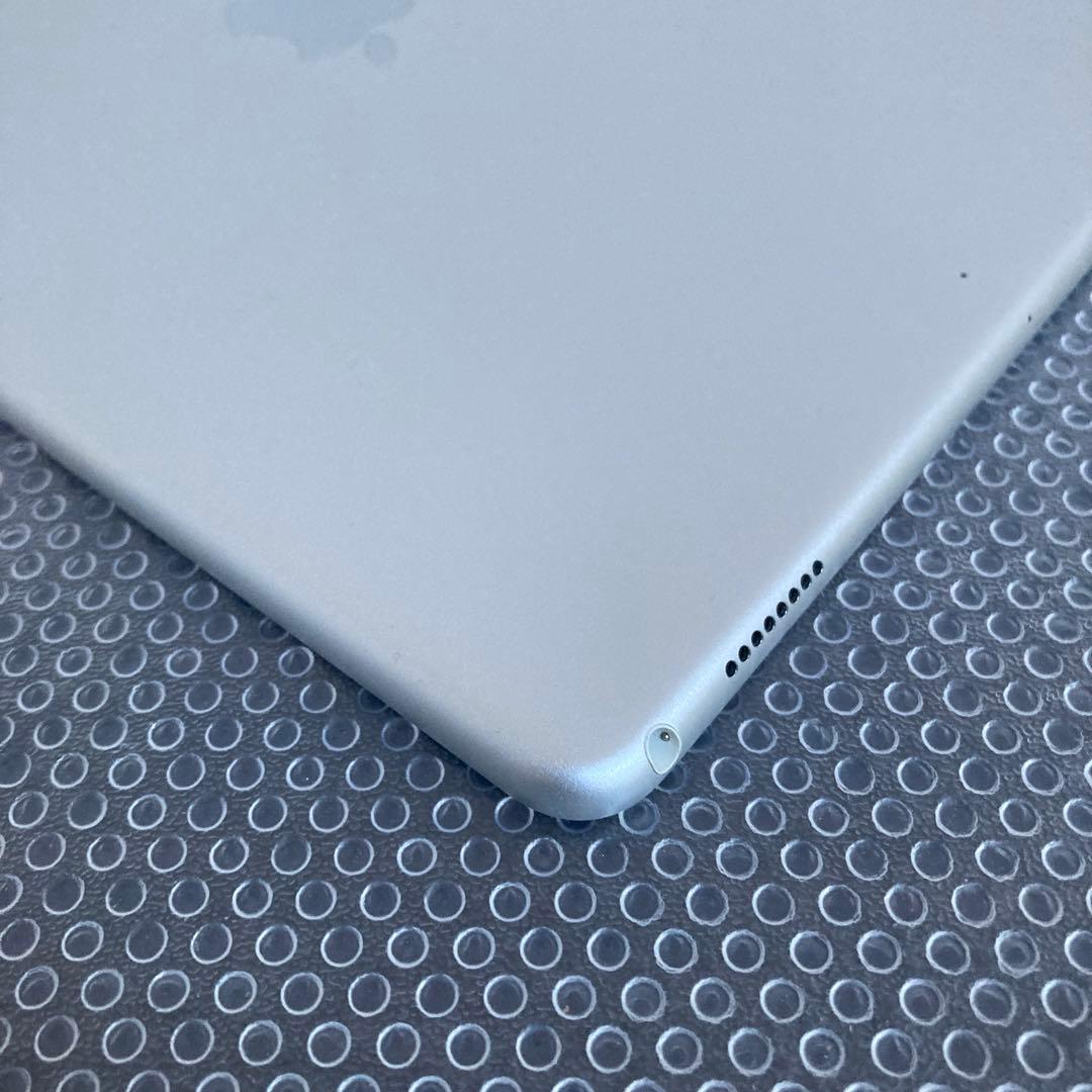 810 外観極美品☆電池ほぼ新品☆iPad Pro 64GB 10.5インチ☆
