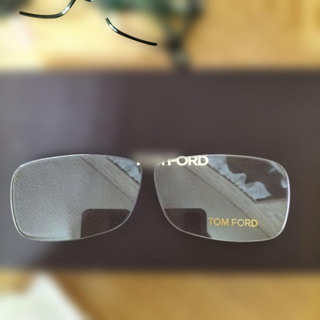 TOM FORD ブラック ファッションメガネ